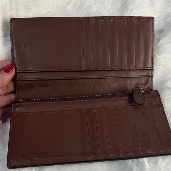 Burberry TB Monogram bi-fold long leather wallet in brown. - Picture 4 of 12